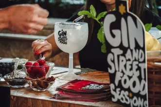 Local - Gin & Street Food - São João da Madeira| São João da Madeira| Área Metropolitana do Porto