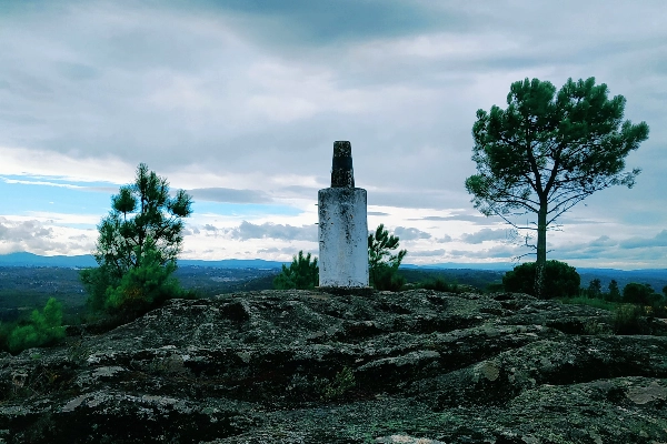Local - Marco geodésico da “Víbora” - Oliveira do Conde| Carregal do Sal| Viseu Dão Lafões