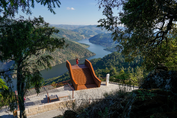 Local - Miradouro do Ujo - São Mamede de Ribatua| Alijó| Douro