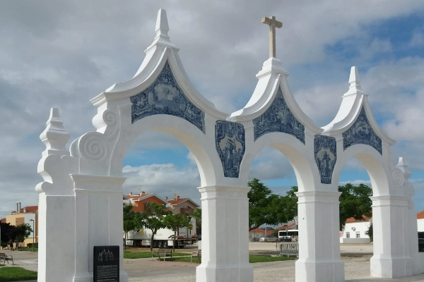 Local - Pórtico do Extinto Convento de São Francisco - Alcochete| Alcochete| Área Metropolitana de Lisboa