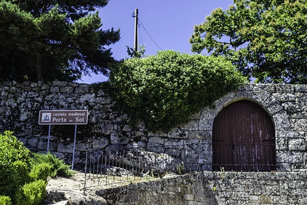 Local - Porta do Sol - Castelo Medieval - Sernancelhe| Sernancelhe| Douro