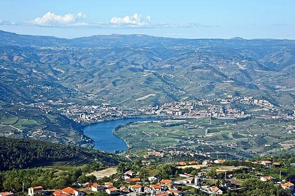 Local - Miradouro da Boa Vista - Avões| Lamego| Douro