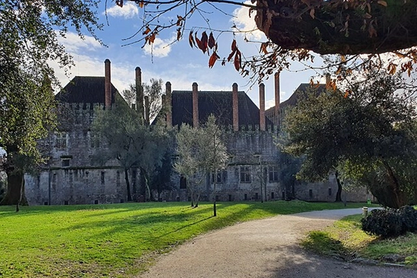 Local - Paço dos Duques de Bragança - Guimarães| Guimarães| Ave