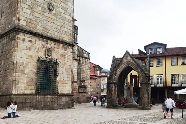 Local - Padrão do Salado - Guimarães| Guimarães| Ave
