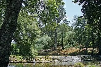 Ponto de Interesse - Praia Fluvial Ponte das Três Entradas - Ponte das Três Entradas| Oliveira do Hospital| Região de Coimbra| Portugal