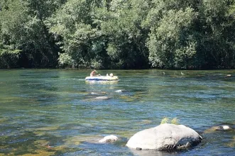 Local - Praia Fluvial de Navarra - Navarra| Braga| Cávado| Portugal