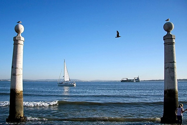 Local - Praia Fluvial Ribeira das Naus - Lisboa| Lisboa| Área Metropolitana de Lisboa