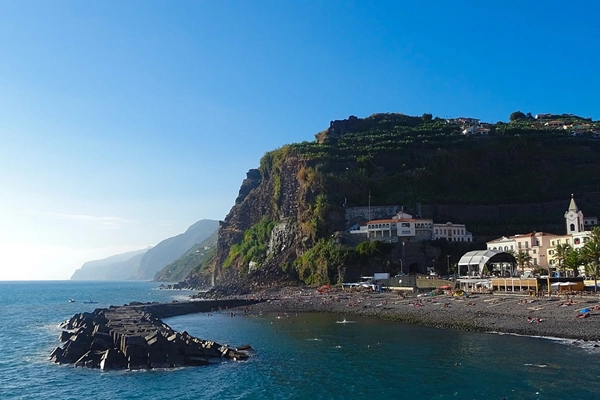 Ponto de Interesse - Praia de Ponta do Sol - Ponta do Sol| Região Autónoma da Madeira