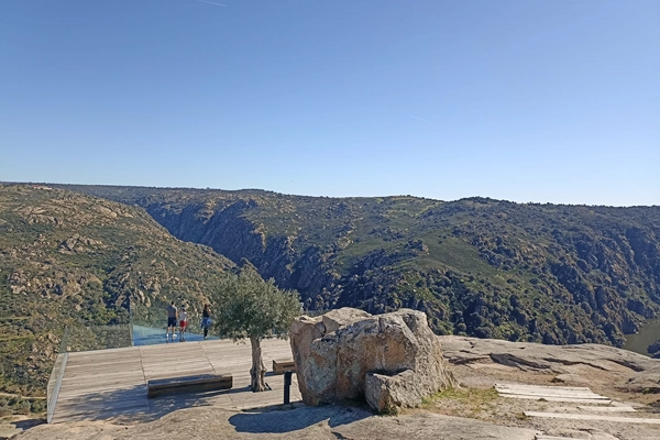 Local - Miradouro da Fraga do Puio - Picote| Miranda do Douro| Terras de Trás-os-Montes