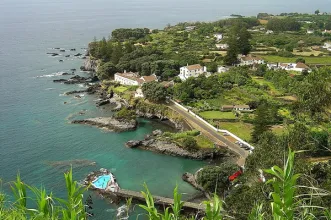 Local - Zona Balnear da Caloura - Água de Pau | Lagoa| Região Autónoma dos Açores