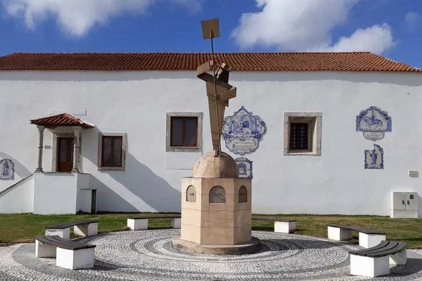 Local - Estátua da Padeira  - Aljubarrota | Junta de Freguesia de Aljubarrota| Alcobaça| Oeste