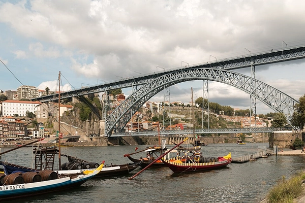 Local - Centro Histórico do Porto, Ponte Luís I e Mosteiro da Serra do Pilar - Municipio do Porto| Porto| Área Metropolitana do Porto