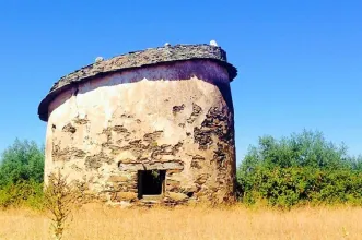 Local - Pombais Tradicionais de Santulhão  - Junta de Freguesia de Santulhão| Vimioso| Terras de Trás-os-Montes| Portugal