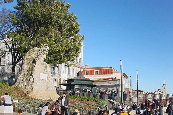 Local - Miradouro de Santa Catarina - Misericórdia| Lisboa| Área Metropolitana de Lisboa
