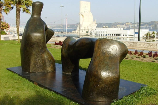 Local - Reclining Figure: Arched Leg, 4/6 - Belém| Lisboa| Área Metropolitana de Lisboa