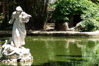 Local - Guardadora de Patos ou A Filha de Rei Guardando Patos - Estrela| Lisboa| Área Metropolitana de Lisboa| Portugal
