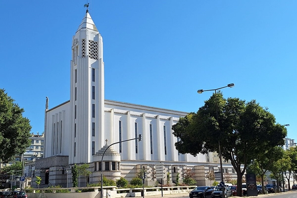 Local - Igreja de Nossa Senhora do Rosário de Fátima - Avenidas Novas| Lisboa| Área Metropolitana de Lisboa