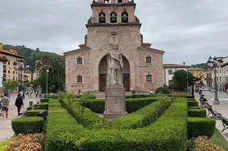 Local - Estátua de D. Pelayo - Cangas de Onís| Asturias| España