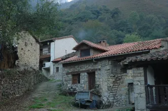 Local - San Esteban de Cuñaba - Peñamellera Baja| Asturias