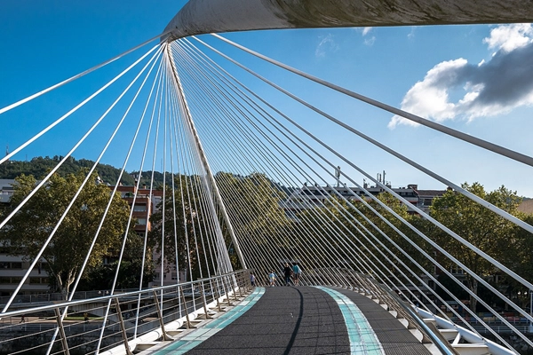 Local - Ponte Zubizuri - Bilbao| Bizkaia