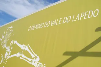 Local - Centro de Interpretação Abrigo do Lagar Velho Lapedo  - Santa Eufémia – Leiria| Leiria| Região de Leiria