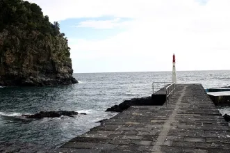 Local - Zona Balnear da Caloura - Água de Pau | Lagoa| Região Autónoma dos Açores