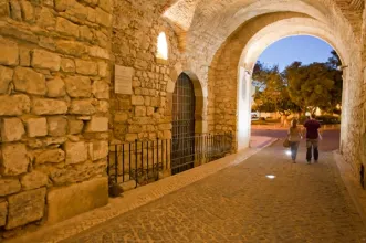 Local - Arco da Vila - Vila-Adentro - Faro| Faro| Algarve