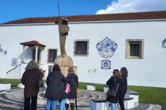 Local - Estátua da Padeira  - Aljubarrota | Junta de Freguesia de Aljubarrota| Alcobaça| Oeste