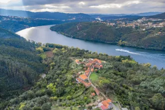 Local - Aldeias de xisto, do Douro à Beira Baixa
