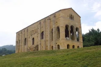 Local - Santa Maria del Naranco  - Oviedo| Asturias