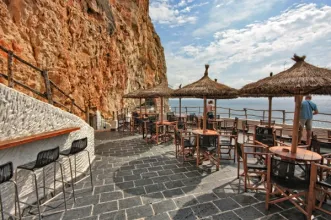 Local - Cova d’en Xoroi - Cala en Porter| Alaior| Illes Balears