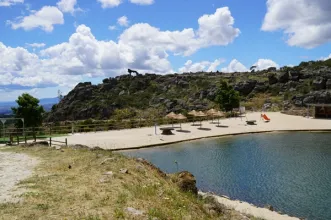 Local - Baloiço de Penalobo - Penalobo| Sabugal| Beiras e Serra da Estrela