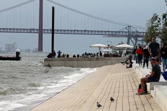 Local - Praia Fluvial Ribeira das Naus - Lisboa| Lisboa| Área Metropolitana de Lisboa