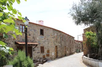 Local - Aldeias de xisto, do Douro à Beira Baixa