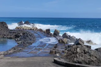 Ponto de Interesse - Piscinas do Clube Naval do Seixal - Seixal| Porto Moniz| Região Autónoma da Madeira