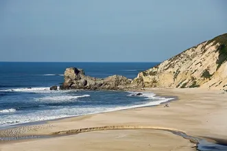 Local - Praia de Paredes da Vitória - Alcobaça| Oeste