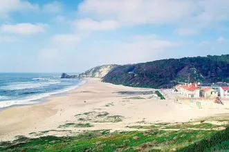 Local - Praia de Paredes da Vitória - Alcobaça| Oeste